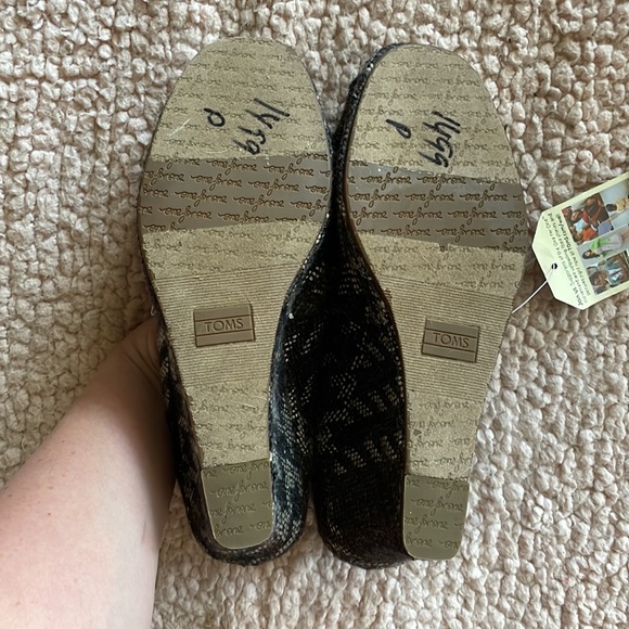 NWT Size 11 Toms Brown Houndstooth Open Toe Wedges - Picture 6 of 6